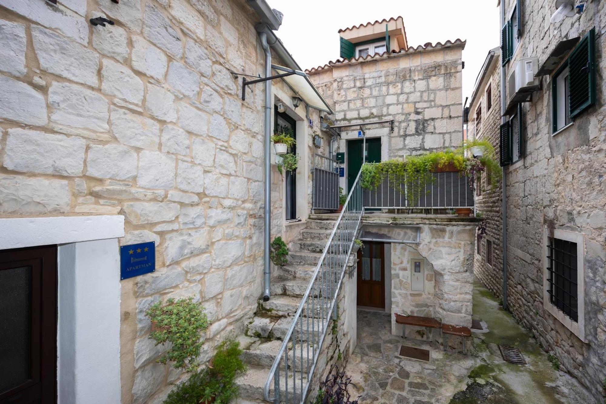 Apartments And Rooms Petra سبليت المظهر الخارجي الصورة